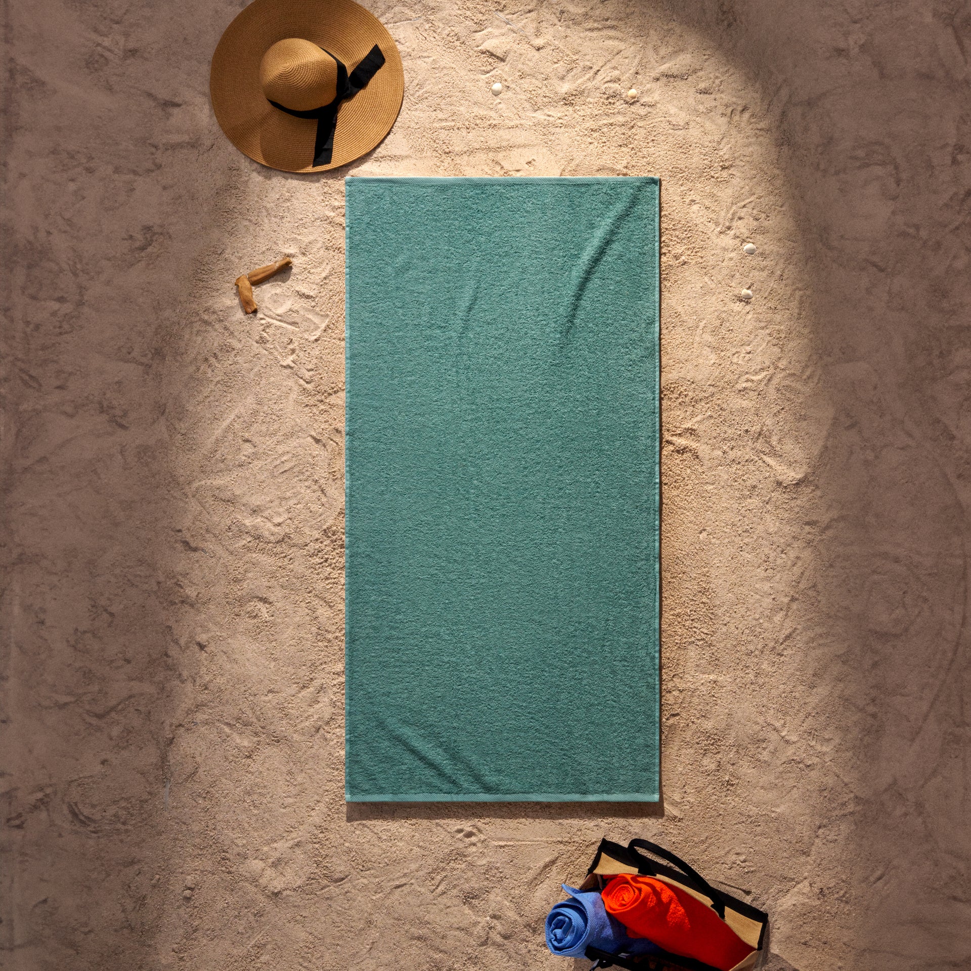 Hotel Splash Solid Pool Towel - Image 6