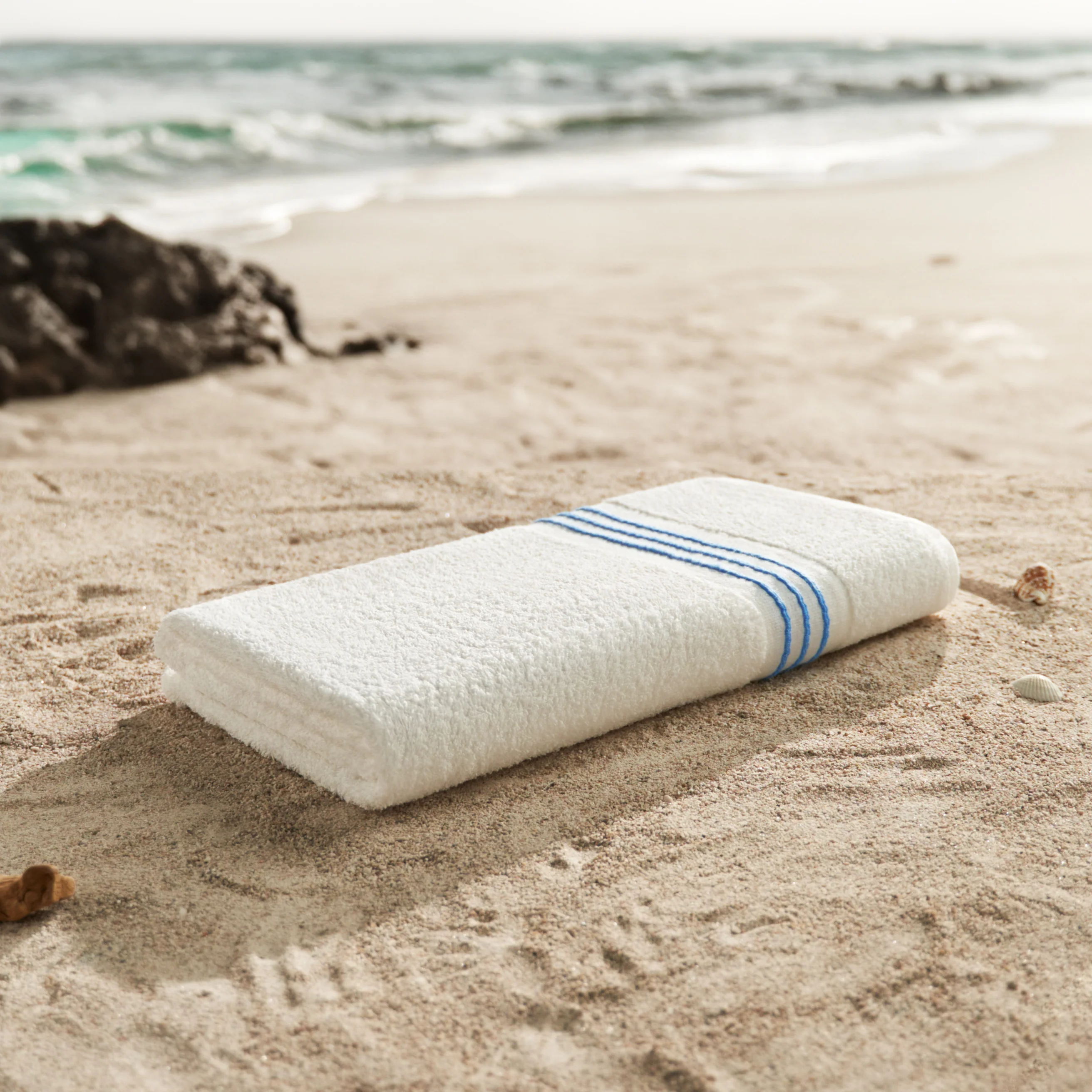 Hotel Stripe Border Pool Towel - Image 3