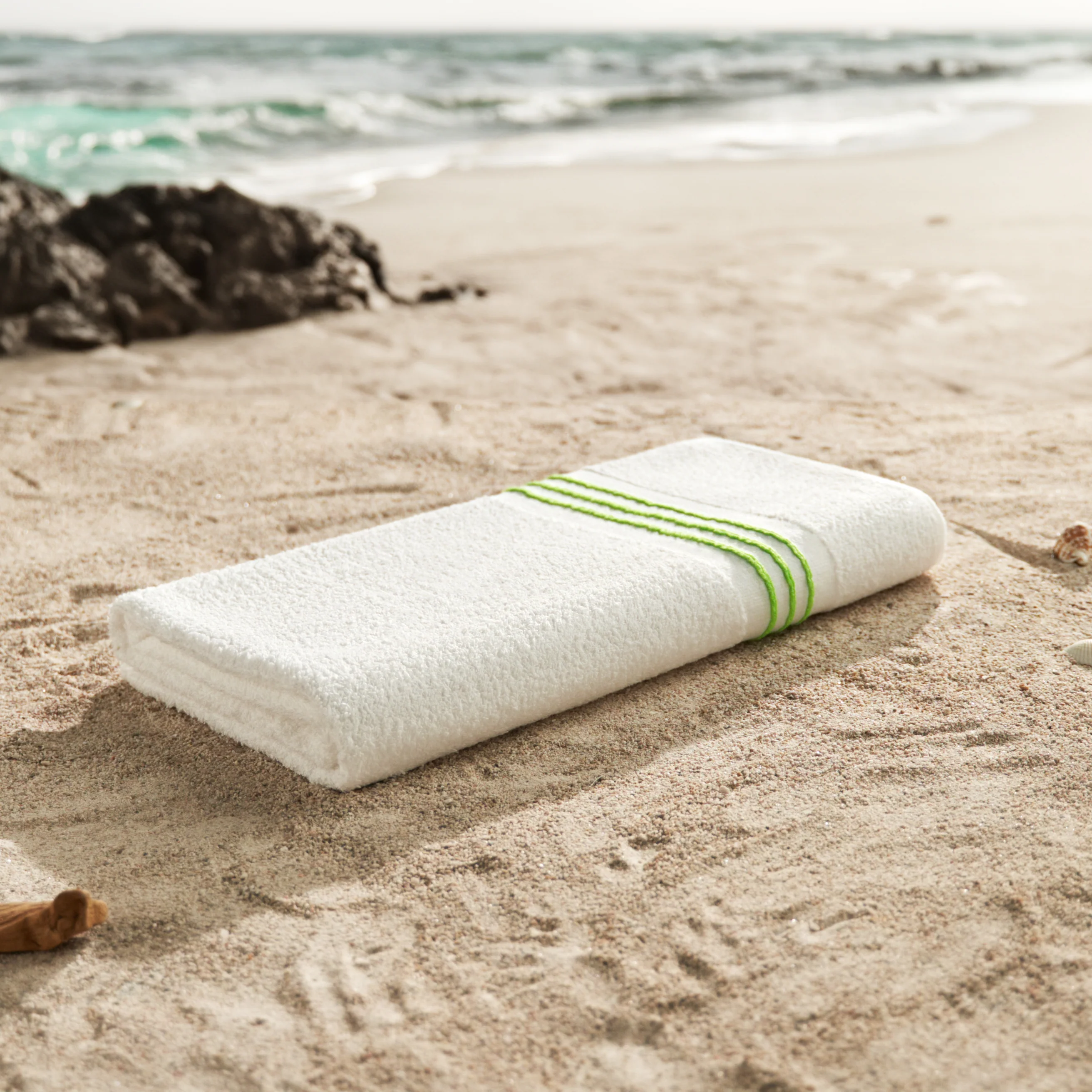 Hotel Stripe Border Pool Towel - Image 5